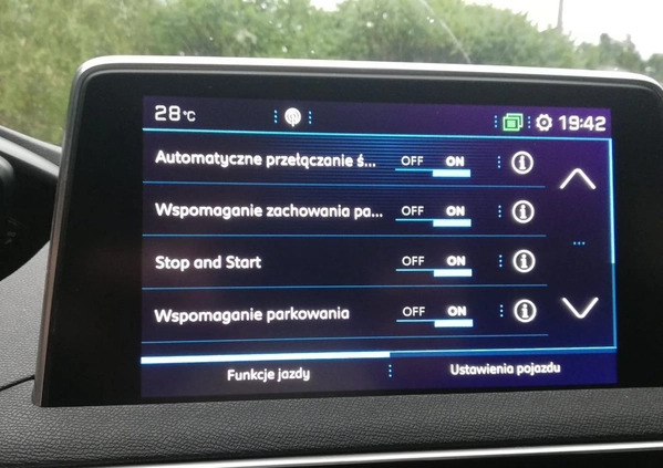 Peugeot 3008 cena 68000 przebieg: 121070, rok produkcji 2018 z Zawichost małe 742